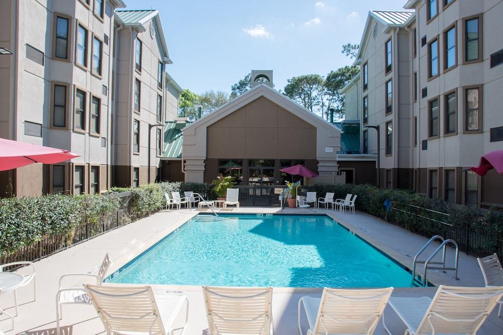 Hampton Inn & Suites Tampa-North Exterior photo