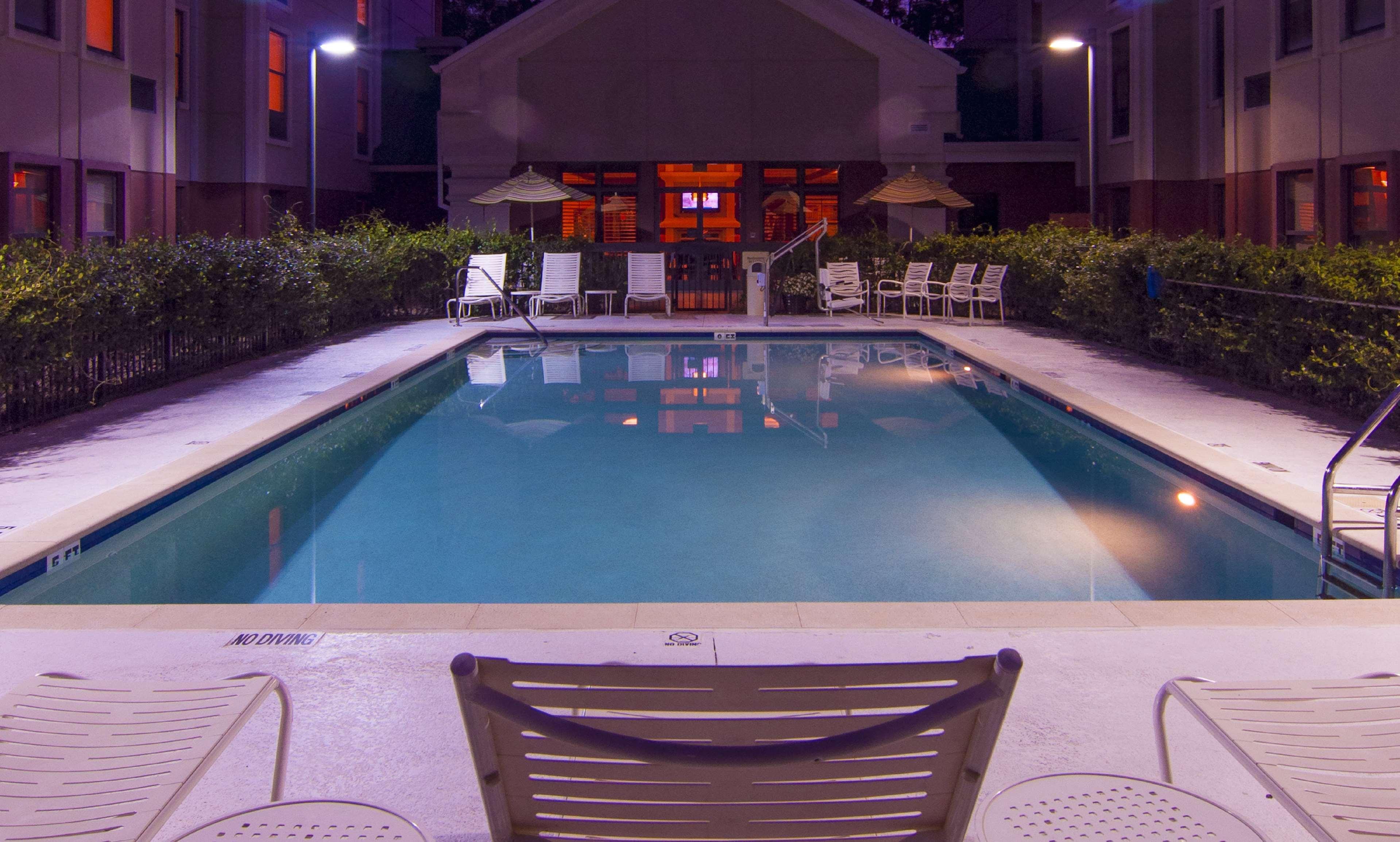 Hampton Inn & Suites Tampa-North Exterior photo
