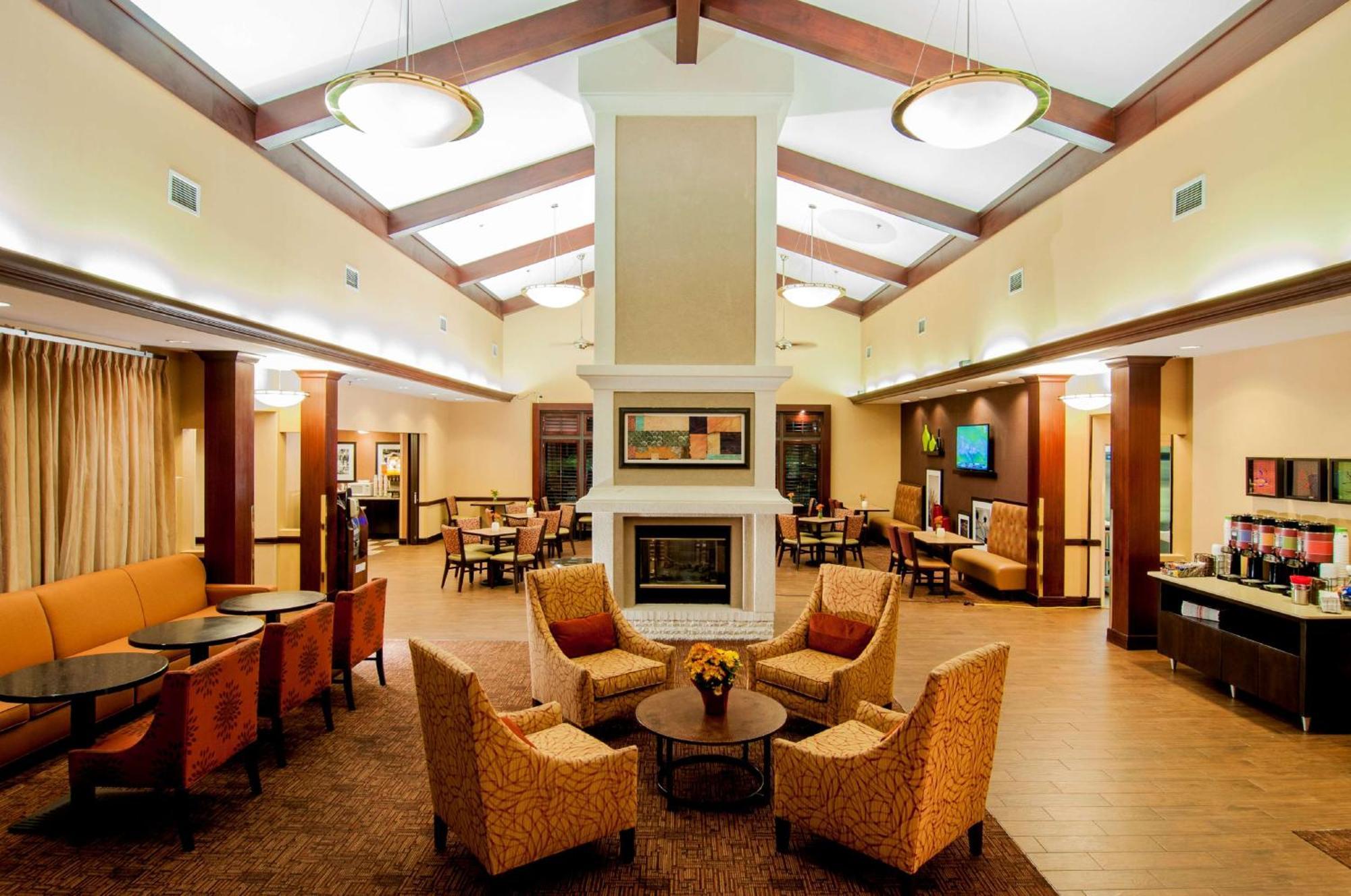 Hampton Inn & Suites Tampa-North Exterior photo