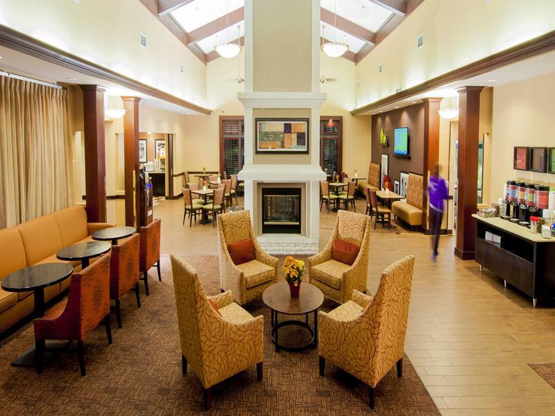Hampton Inn & Suites Tampa-North Exterior photo