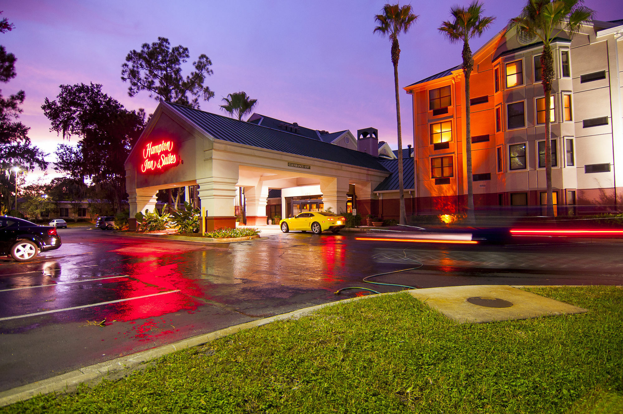 Hampton Inn & Suites Tampa-North Exterior photo