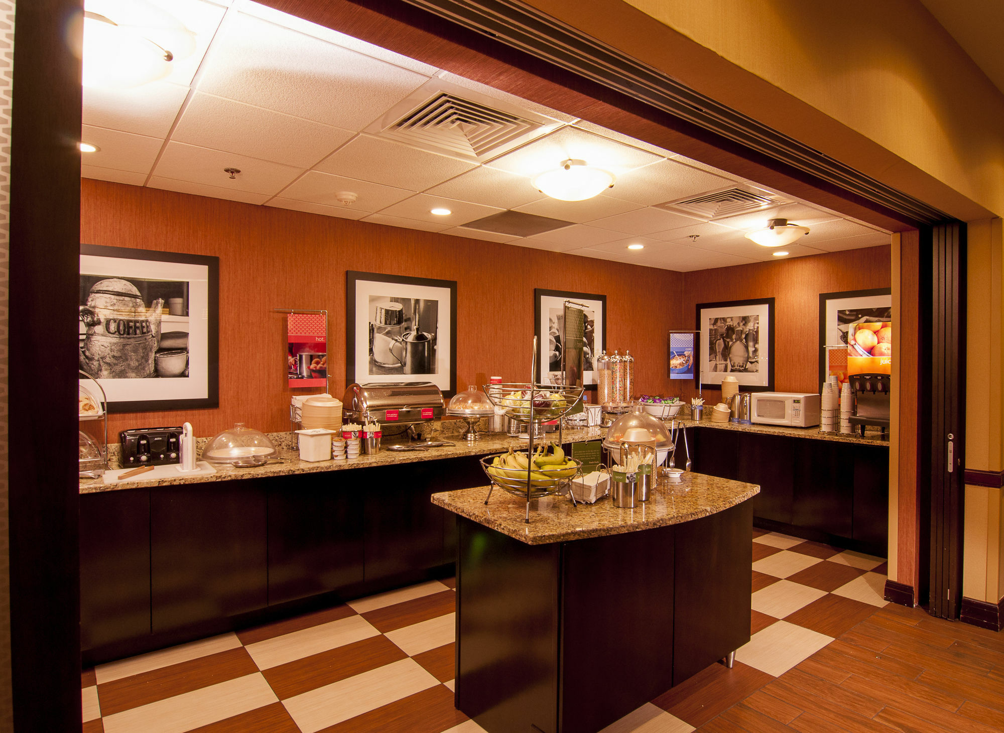 Hampton Inn & Suites Tampa-North Exterior photo